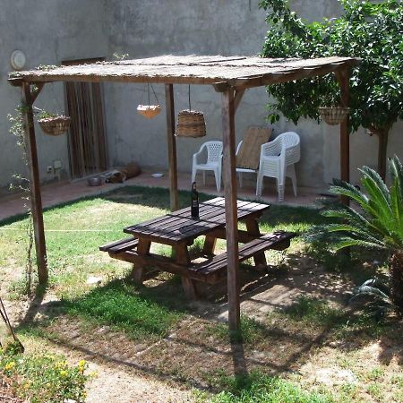 Bed and Breakfast Il Filo Di Paglia Comiso Exterior foto